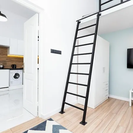 Aleje Jerozolimskie 85 By Renters